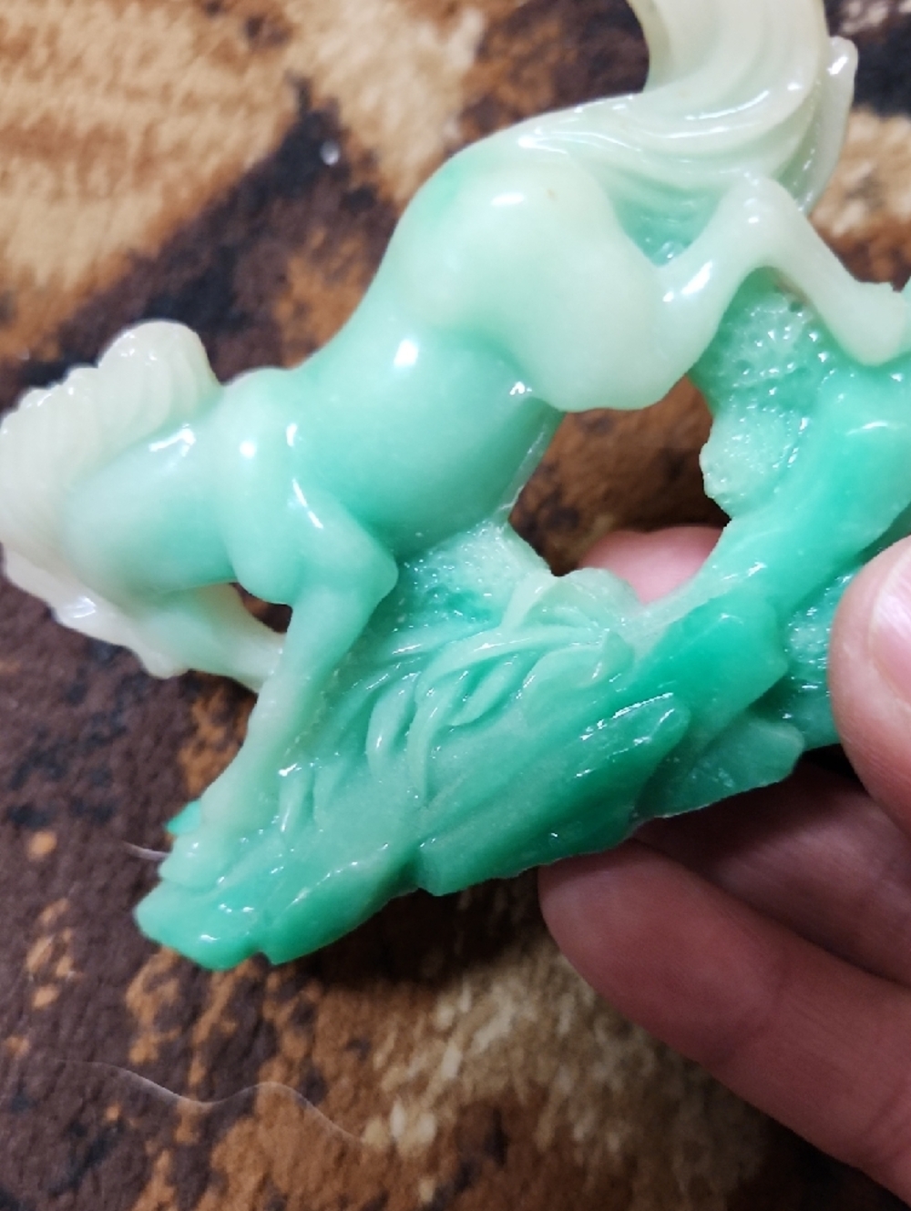Green Jade-Look Horse Figurine - Picture 4 of 7